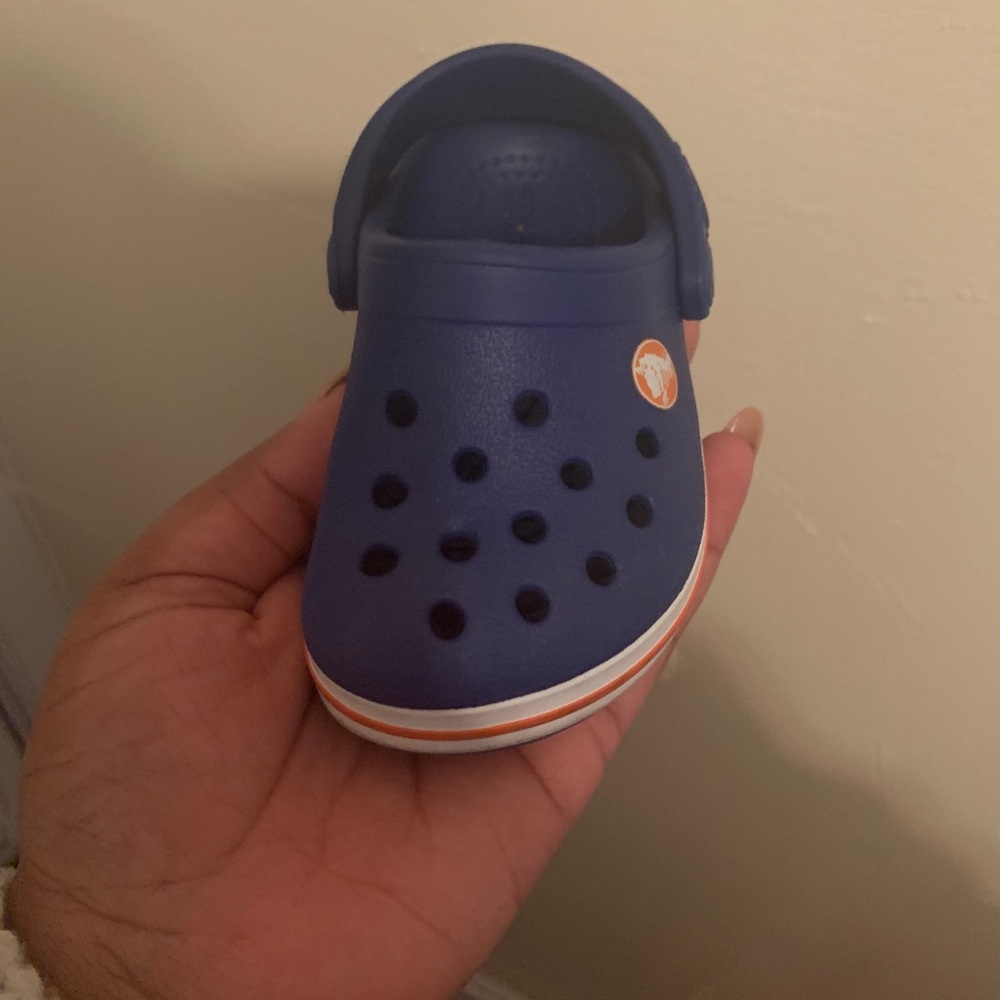 Red white blue toddler crocs size 4